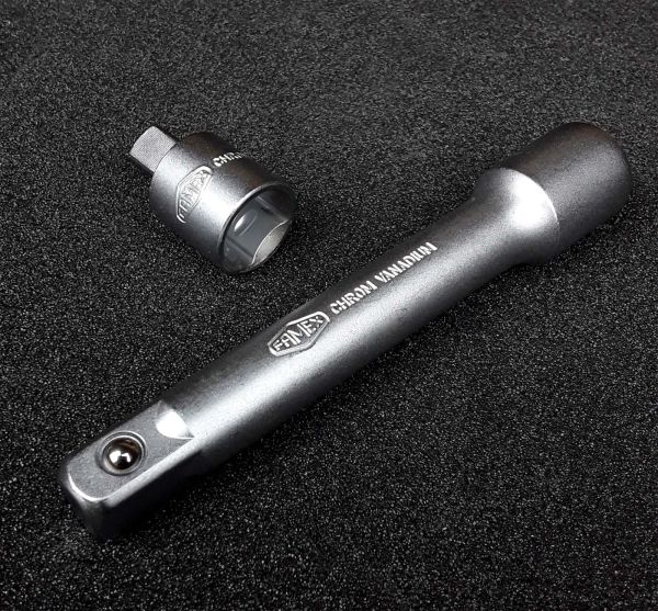 Der Adapter und die Verlängerung sind aus Chrom-Vanadium Stahl.